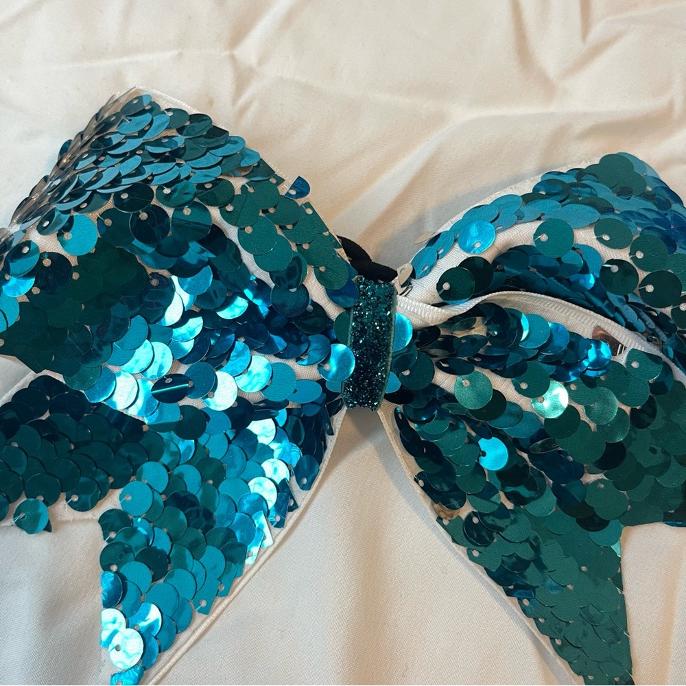 Turquoise sequin cheer bow - Picture 2 of 3